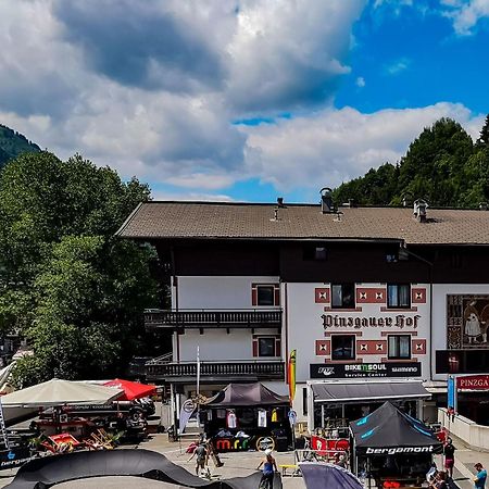 Hotel Pinzgauerhof Ski & Bike - Inclusive Evening Dinner Saalbach-Hinterglemm Exterior photo